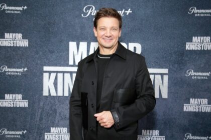 Jeremy Renner: Marvel actor photo