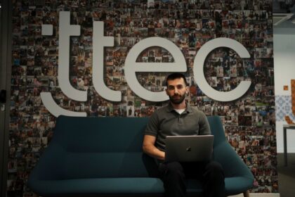 AI will shake up the call center industry, but some tasks are better left to humans