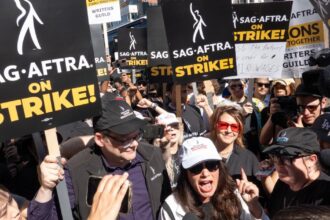 Sabin Hets Up 'Robin Hood' Fund for Streaming Cash for Striming for Striking. Is it Watt?