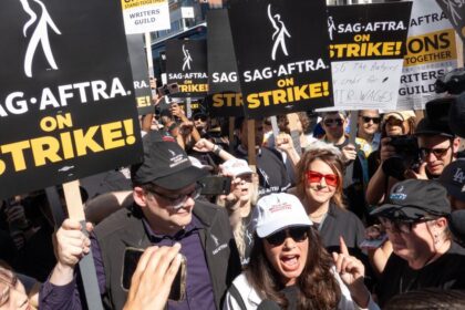 Sabin Hets Up 'Robin Hood' Fund for Streaming Cash for Striming for Striking. Is it Watt?