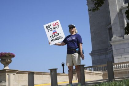 Missouri Republicans move forward with Trump's plans to help redraw US residential areas