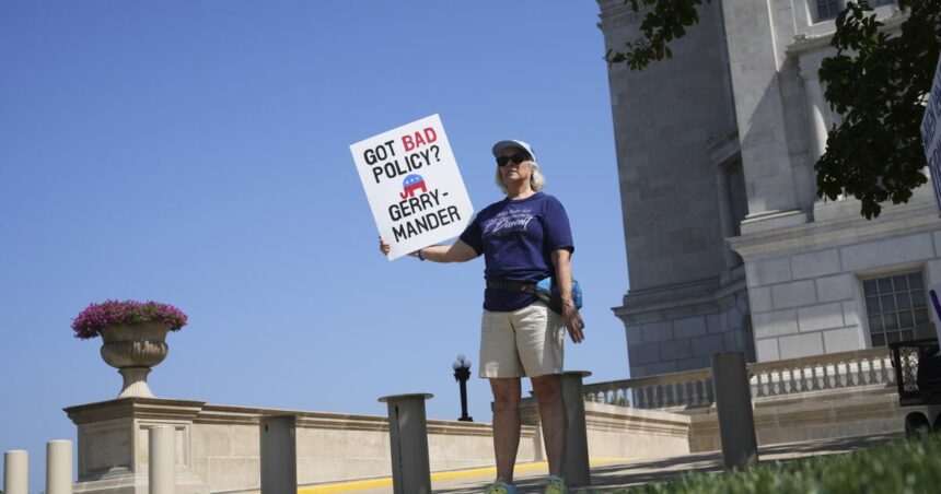 Missouri Republicans move forward with Trump's plans to help redraw US residential areas