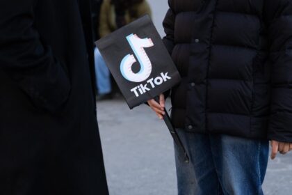 Trup says he's making a deal to save Tiktok after the xi call