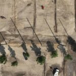 La Wildfire cleaned up quickly. Residents seeking to rebuild their worry offices chose speed over safety.