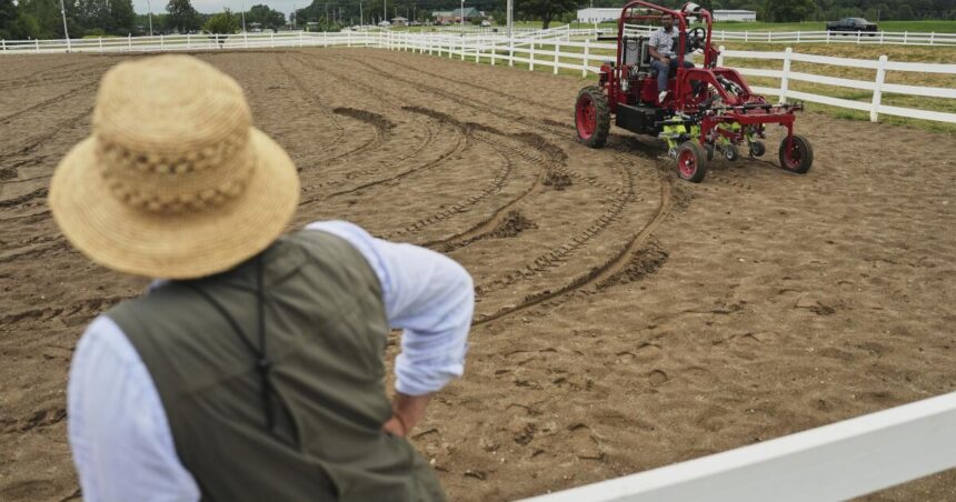 Will a power tractor acquire a tractory? The possibility of Rsearcherssie at a pilot event for farmers