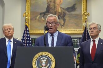 Trump blames Tylenol for autism, discourages experts