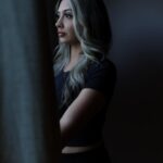 They met at the festival. He was a sheriff's deputy -- and her lawsuit alleges