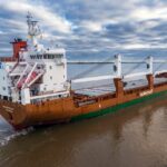 Yemen's injury 2 missile attack on cargo ships and urges crews to abandon the ship