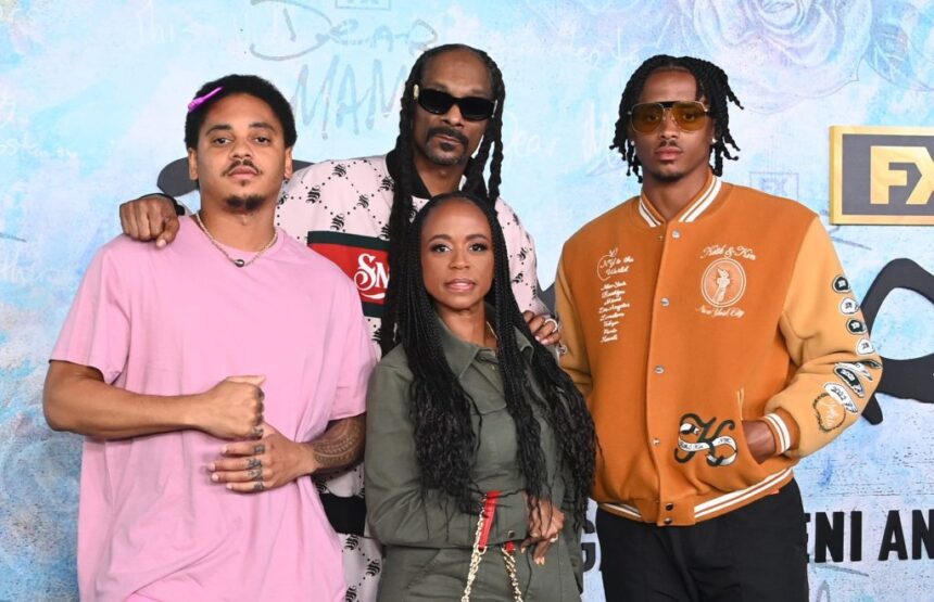 Snoop Dogg and family: photos of the rapper, children and wife