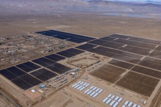 Astronomers plan to reflect sunlight on solar panels at night confuses astronomers