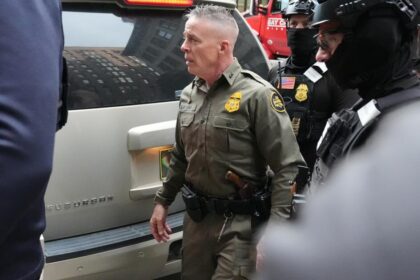 Appeals court blocks order forcing Bovino to explain to judge in Chicago immigration sweep case