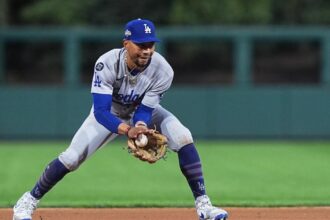Dodgers dugout: Looking back at Game 2 vs. Phillies