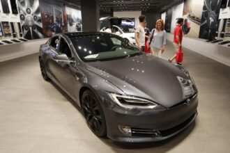 Why are buyers returning to Tesla?