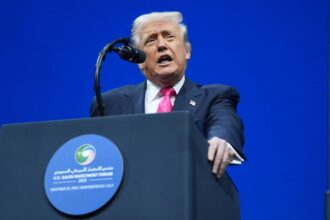 President Trump calls Democrats 'traitors' for asking military to 'refuse illegal orders'