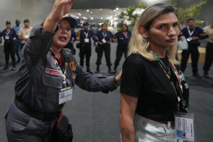 Fire disrupts UN climate talks as negotiators reach crucial final day