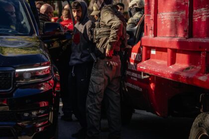 Illinois law protects immigrants from arrest near courthouses, hospitals and universities