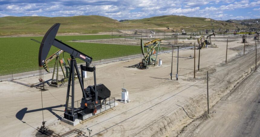 4,000 gallons of oil and contaminated sewage spill in Monterey County